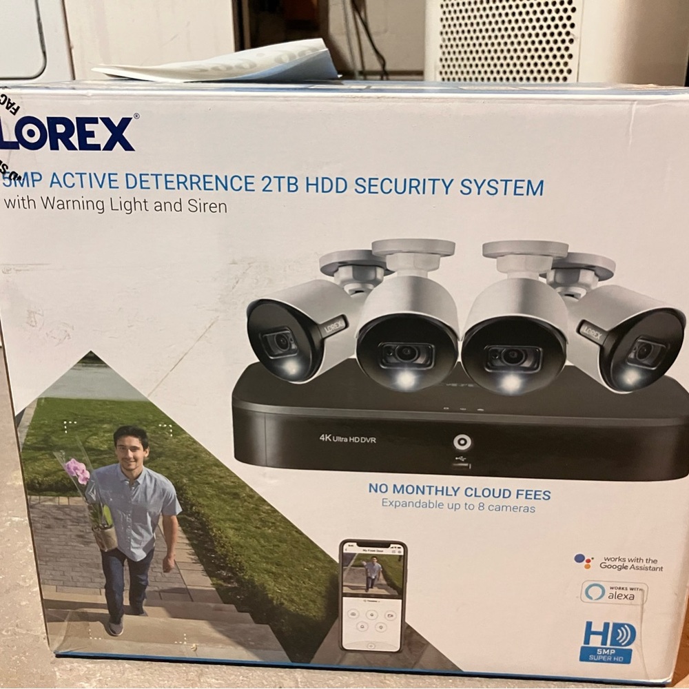 4K Ultra HD Security System - Black and Silver